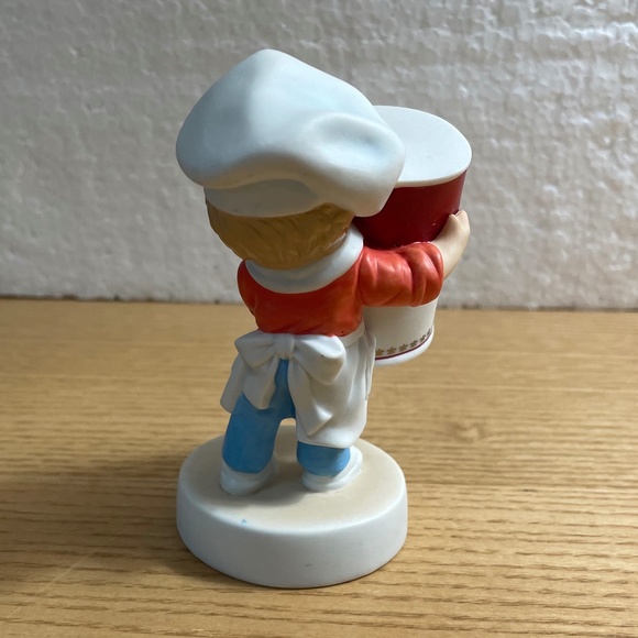 Vintage Campbells Soup Kid Figurine Boy Holding Soup Can Porcelain 4.5 Inch 2003 - Picture 3 of 8